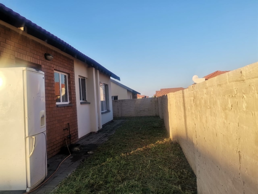 To Let 3 Bedroom Property for Rent in Waterkloof North West